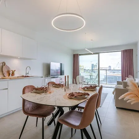 Appartement With Lateral Sea View And Harbor View